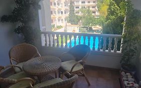Nice And Cozy Flat With Pool Next To The Beach